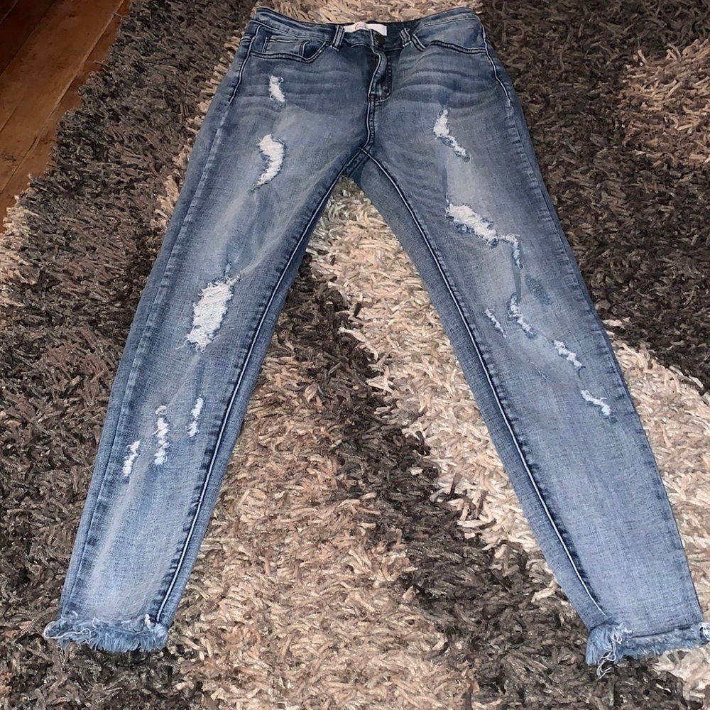 Kancan skinny jeans size 27 inseam 26 1/2 good cond